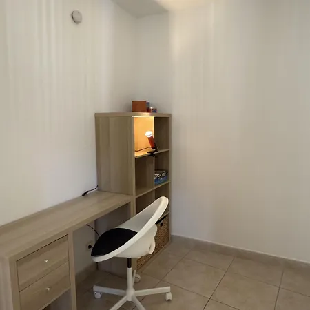 Vue Piscine Sympa Apartment *